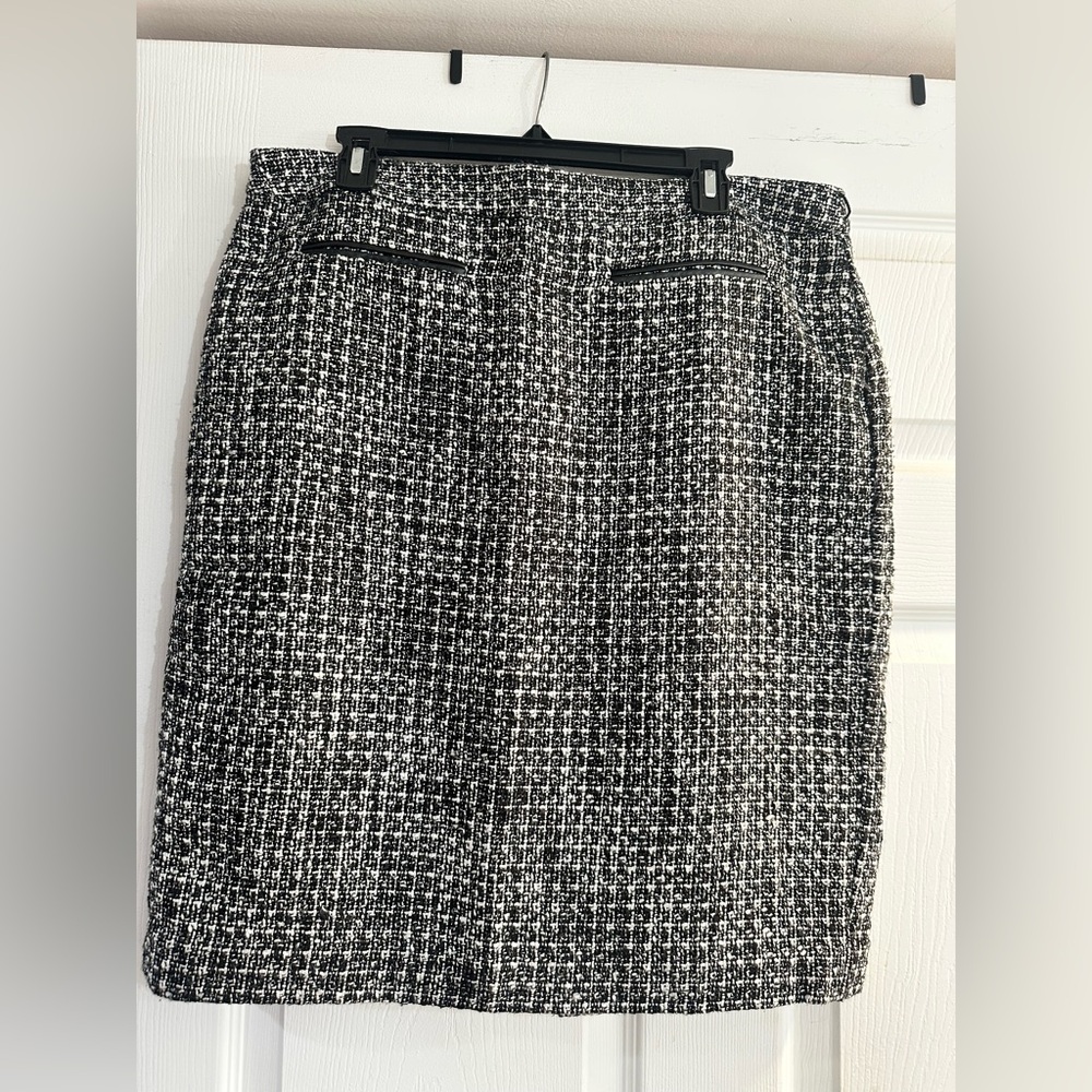 Worthington Black and White Textured Pencil Skirt